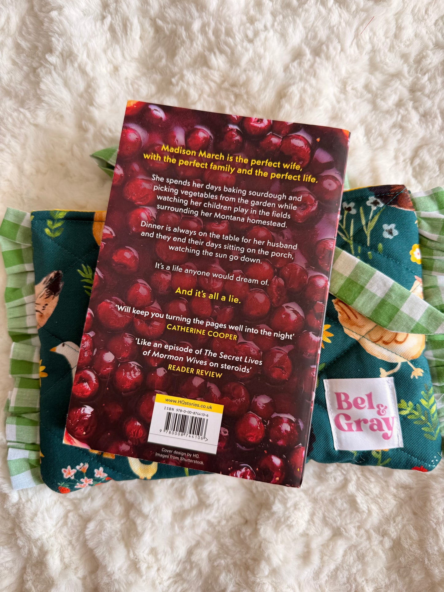 Hen House Book Sleeve + The Trad Wife's Secret by Liane Child 📚🐔